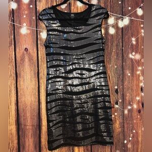Donna Black and Silver Sequin Mini Dress